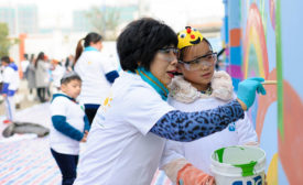五颜六色的社区项目在中国振兴小学