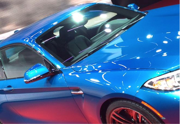 外观如何影响颜色-这辆车不只是蓝色的许多其他因素组成外观