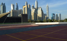 迪拜的发展选择Sherwin-Williams停车场甲板涂料系统