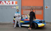 钦奇利亚从左边:托尼和Jaime吉利·Cromax完成汽车;一个项目由杰米·吉利·由Jaime吉利·工作室