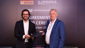 Jotun和Eagle散装之间在新加坡签署协议的照片